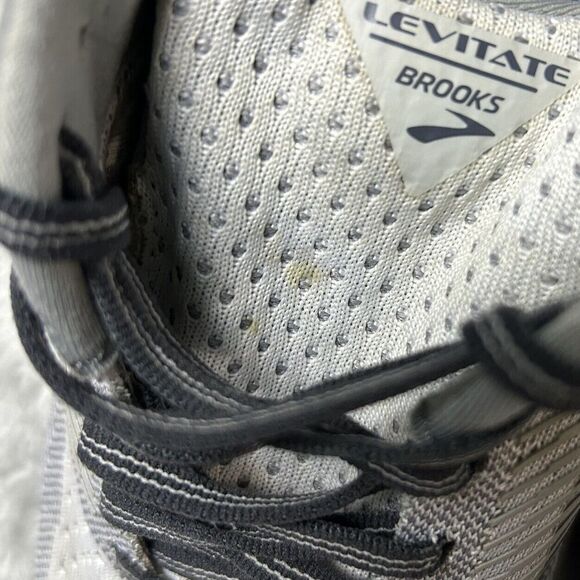 Brooks Levitate DNA AMP Womens Sz 8.5 Gray Silver Running Shoes 1202581B131 READ - Picture 15 of 16